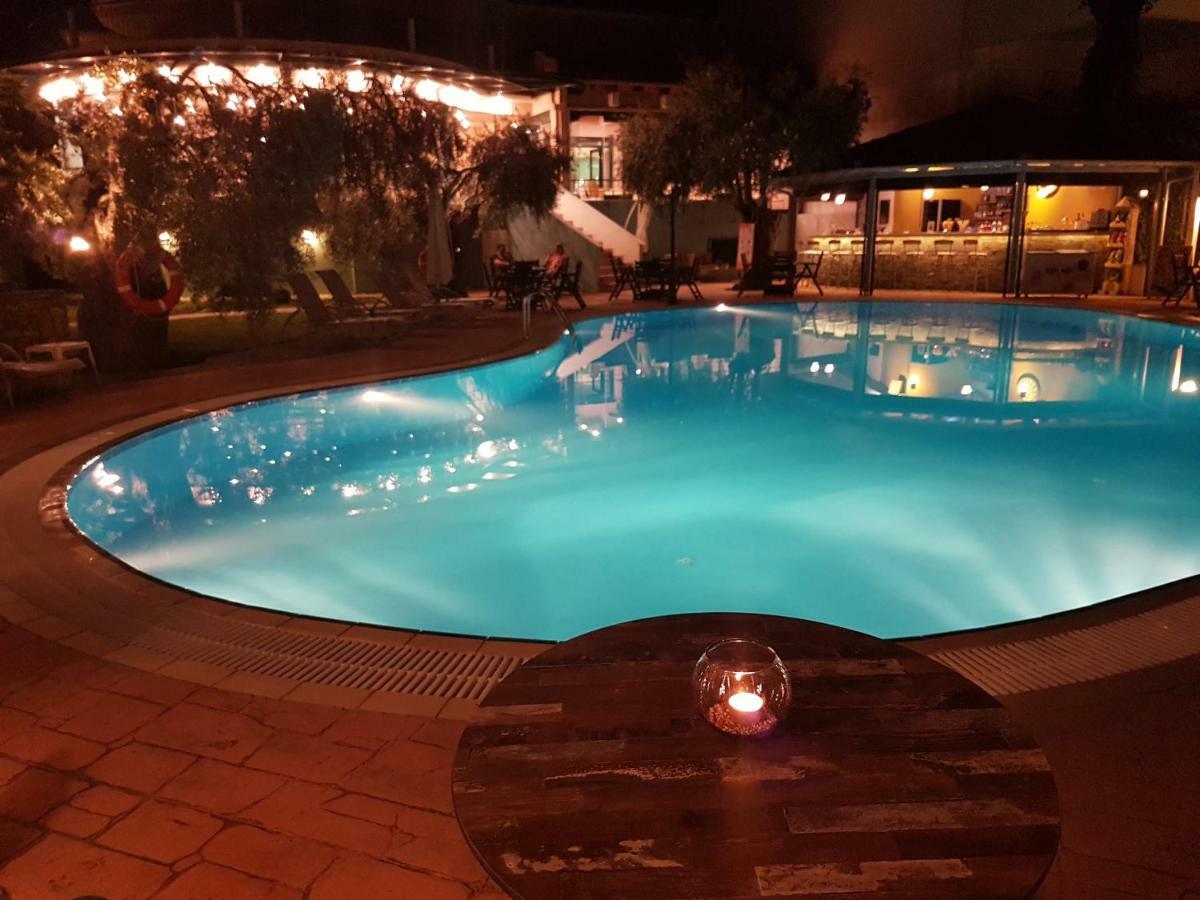 Ocean Beach Hotel スカラ・ポタミアス エクステリア 写真